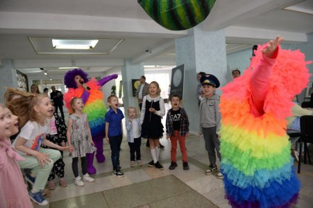 Развлекательно-игровая программа «Детство – лучшая планета»